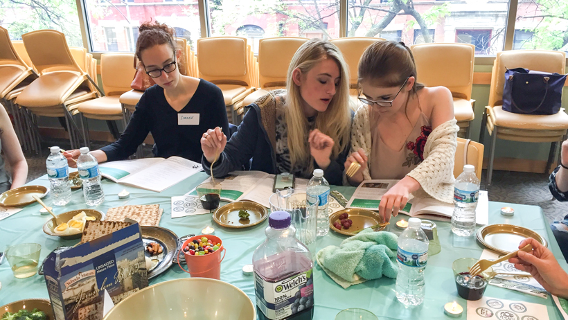 Haggadah from Chicago teens photo 1