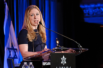 Chelsea Clinton photo 1